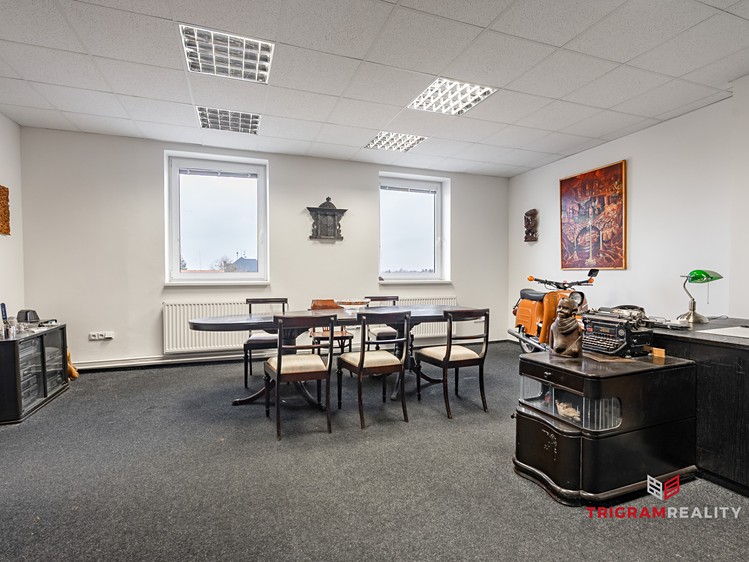 Pronájem kanceláře 243 m² - foto 2