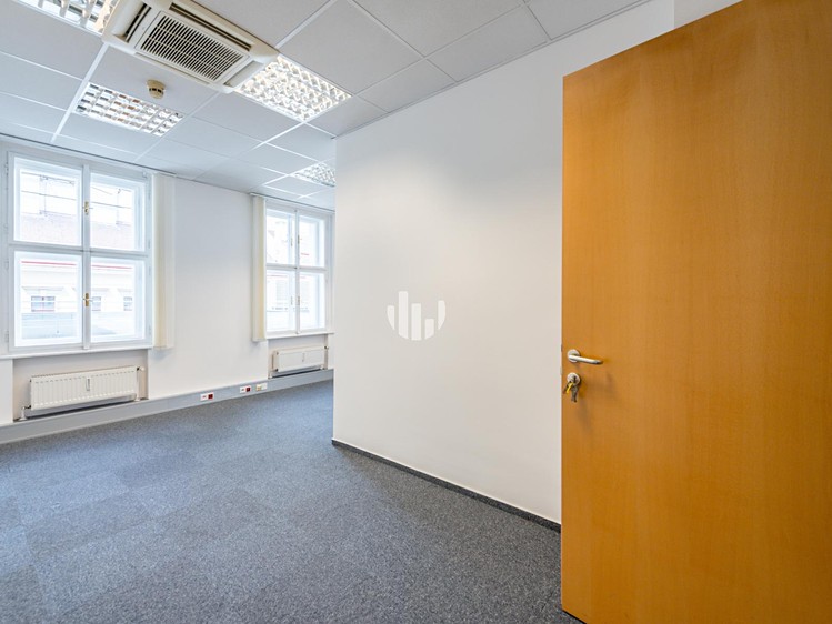 Pronájem kanceláře 666 m² - foto 4
