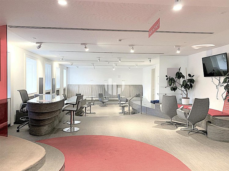 Pronájem kanceláře 526 m² - foto 2