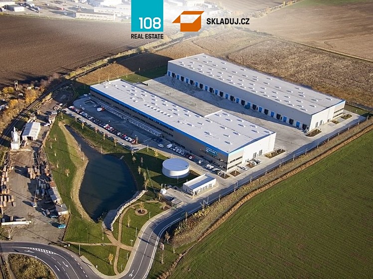 Pronájem skladového prostoru 1 800 m² - foto 1