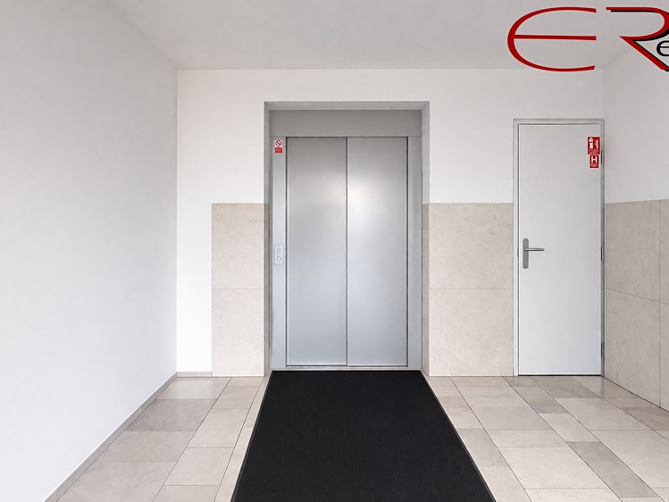 Pronájem kanceláře 73 m² - foto 7