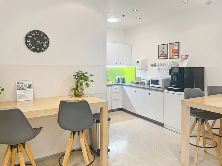 Pronájem kanceláře 30 m² - foto 6