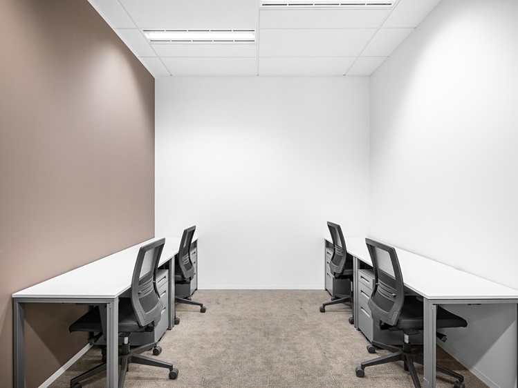 Pronájem kanceláře 60 m² - foto 1