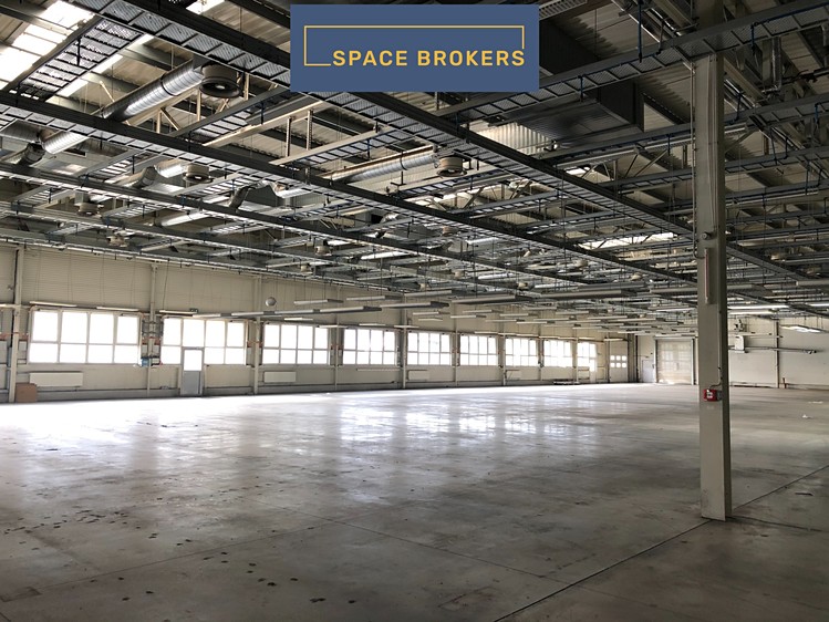 Pronájem skladového prostoru 4 000 m² - foto 1