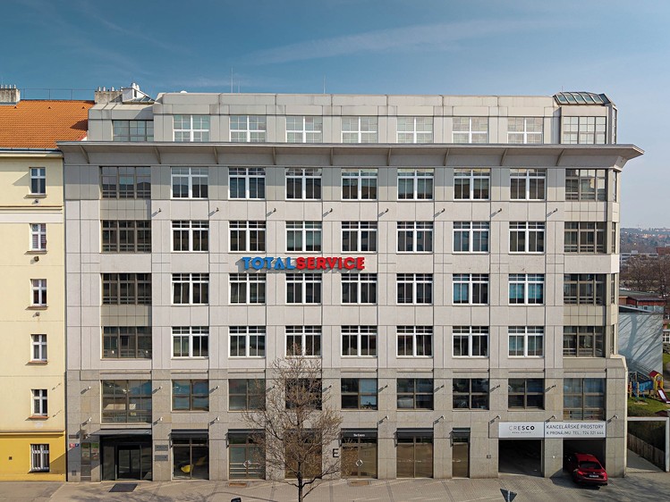 Pronájem kanceláře 500 m² - foto 1