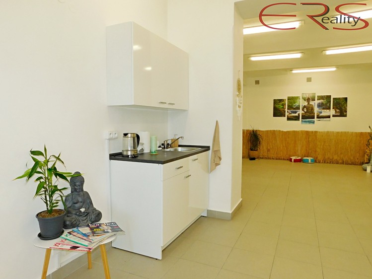 Pronájem kanceláře 91 m² - foto 3
