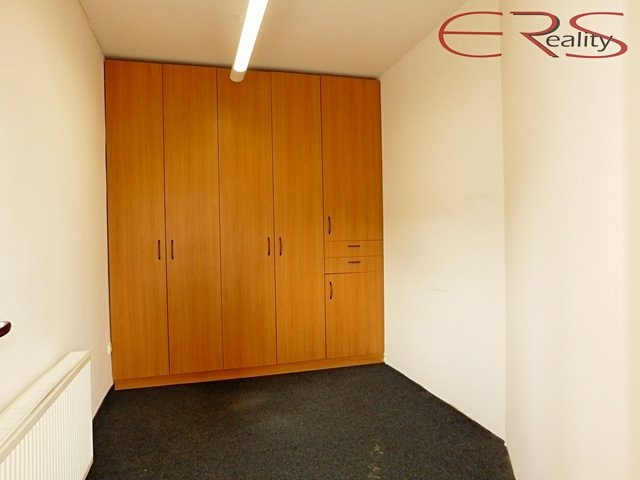 Pronájem kanceláře 60 m² - foto 5