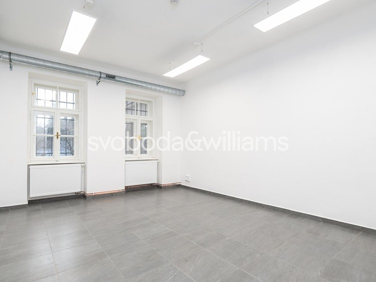 Pronájem kanceláře 120 m² - foto 3