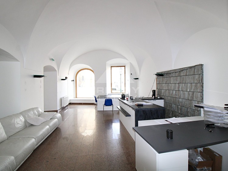 Pronájem obchodního prostoru 121 m² - foto 3