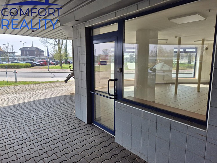 Pronájem obchodního prostoru 51 m² - foto 2