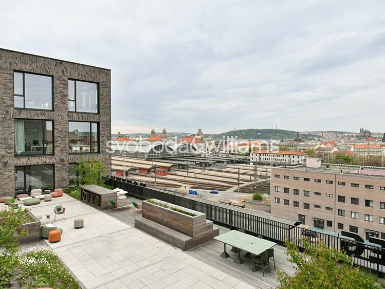 Pronájem kanceláře 662 m² - foto 2