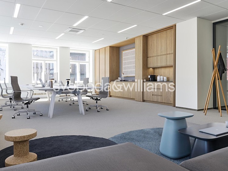 Pronájem kanceláře 296 m² - foto 2