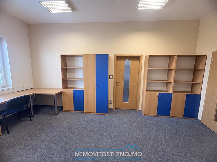 Pronájem kanceláře 21 m² - foto 4