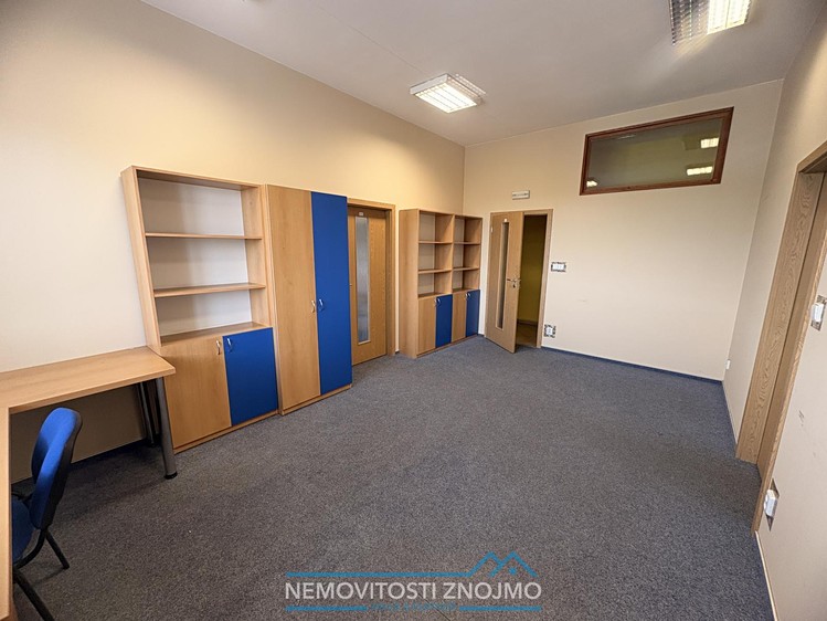 Pronájem kanceláře 21 m² - foto 3