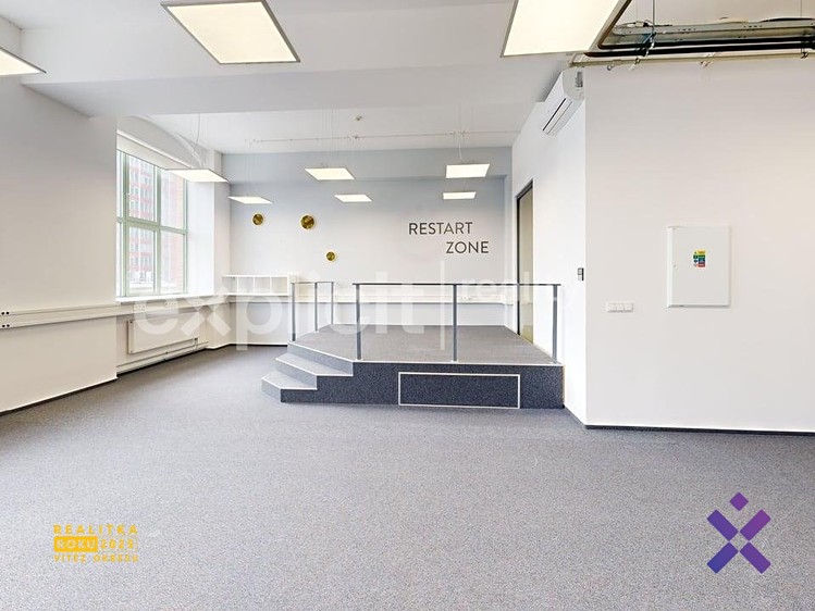 Pronájem kanceláře 421 m² - foto 2
