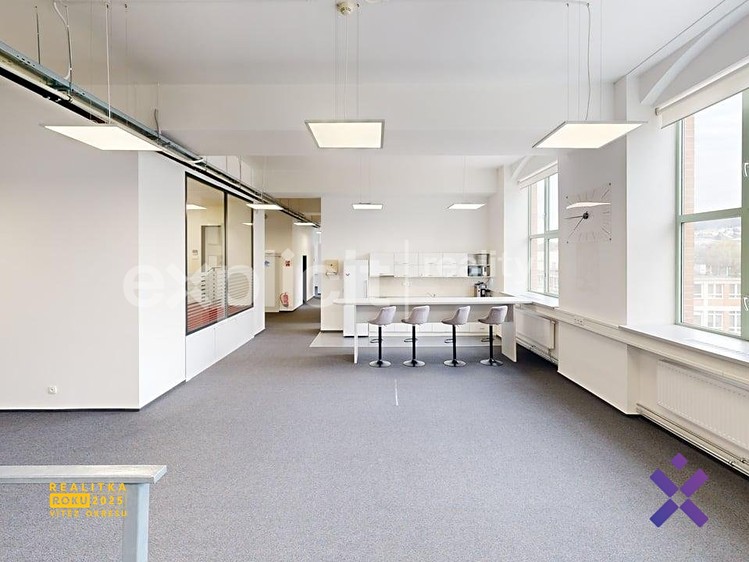 Pronájem kanceláře 421 m² - foto 3