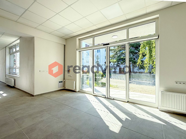 Pronájem obchodního prostoru 588 m² - foto 4