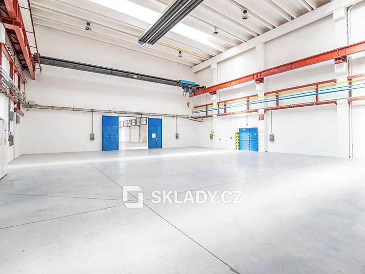 Pronájem skladového prostoru 2 500 m² - foto 1