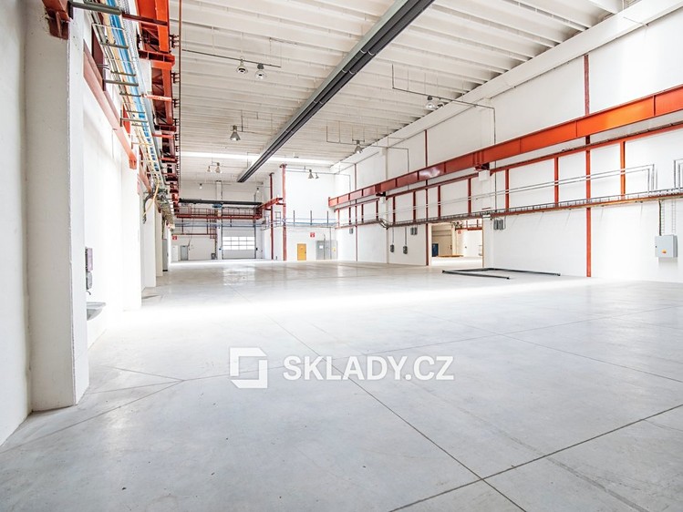 Pronájem skladového prostoru 2 500 m² - foto 2