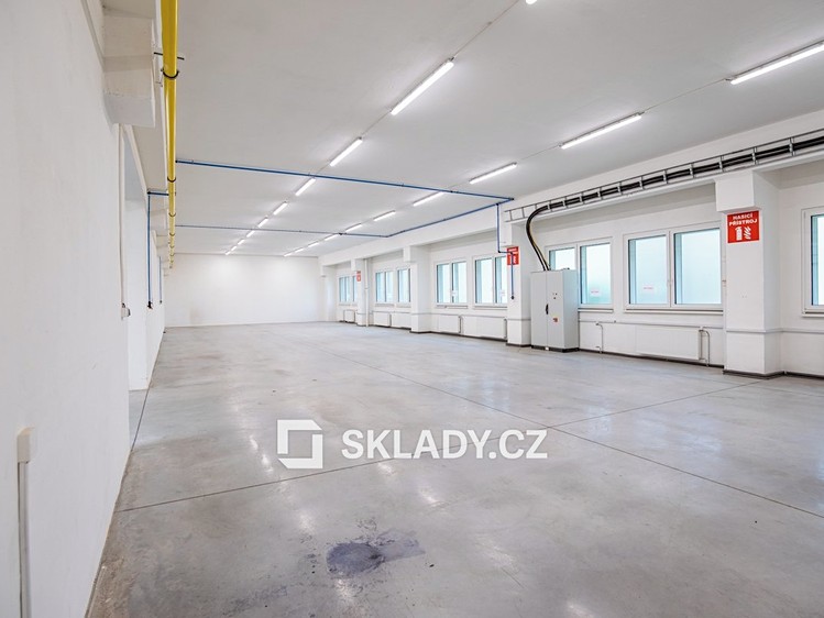 Pronájem skladového prostoru 2 500 m² - foto 6