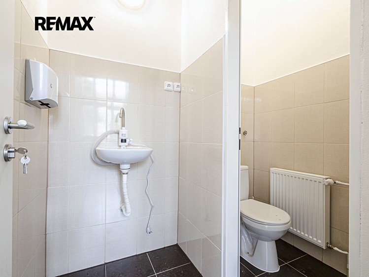 Pronájem kanceláře 31 m² - foto 6