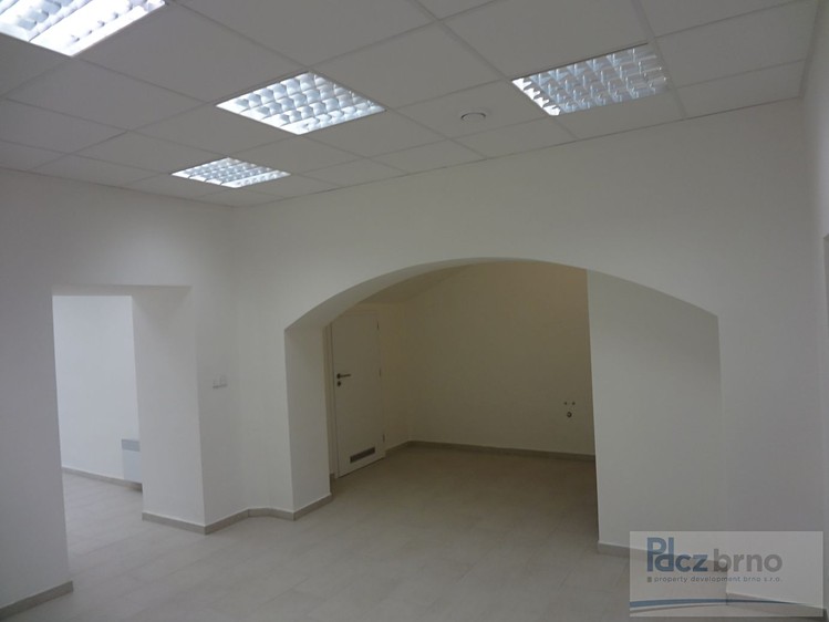 Pronájem obchodního prostoru 62 m² - foto 3