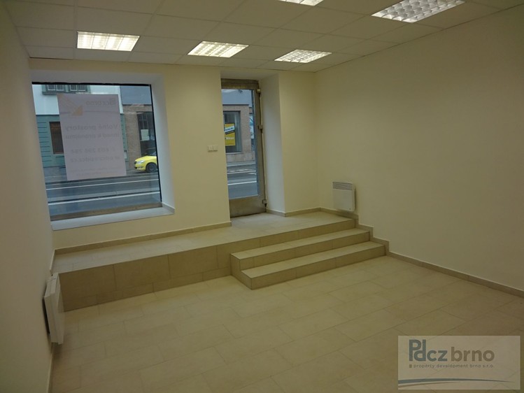 Pronájem obchodního prostoru 62 m² - foto 1