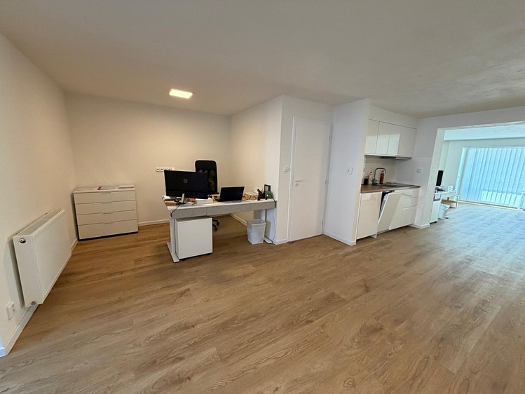 Pronájem obchodního prostoru 75 m² - foto 1