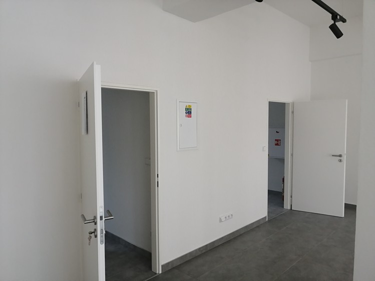 Pronájem obchodního prostoru 87 m² - foto 4