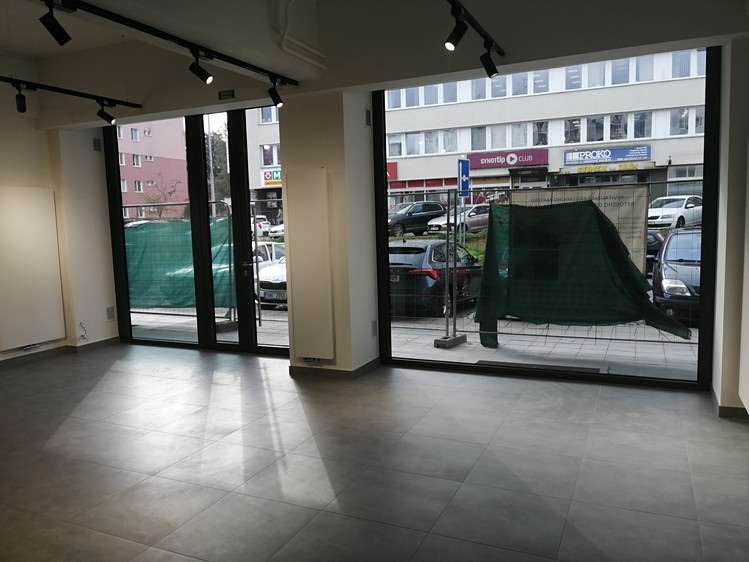 Pronájem obchodního prostoru 87 m² - foto 2