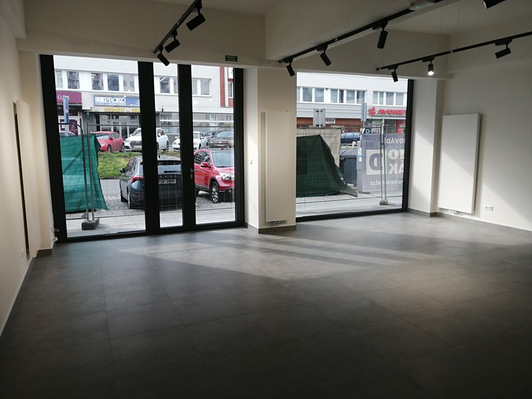 Pronájem obchodního prostoru 87 m² - foto 1