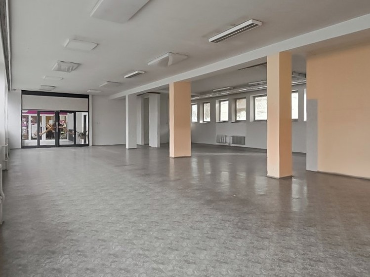 Pronájem obchodního prostoru 203 m² - foto 2