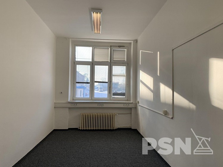 Pronájem kanceláře 18 m² - foto 2