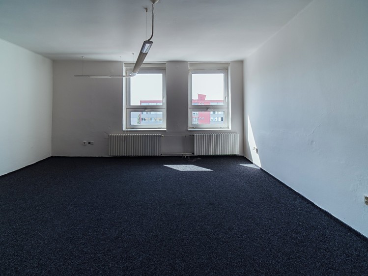 Pronájem kanceláře 20 m² - foto 6