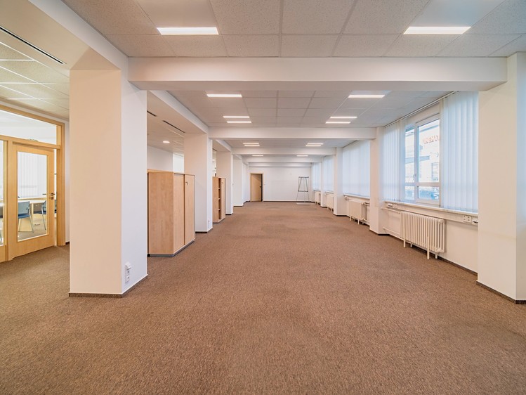 Pronájem kanceláře 260 m² - foto 1