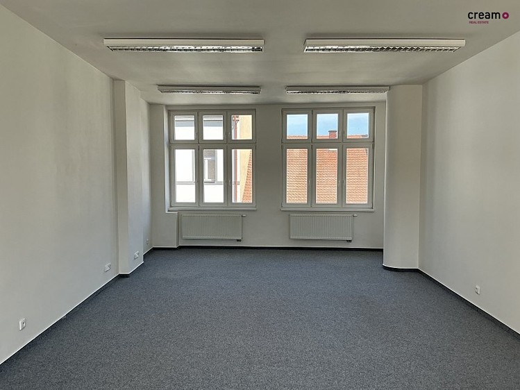 Pronájem kanceláře 45 m² - foto 2