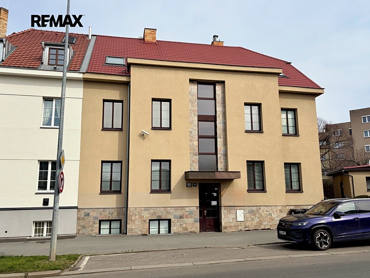 Pronájem kanceláře 128 m² - foto 1
