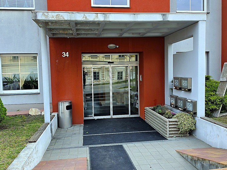 Pronájem kanceláře 178 m² - foto 4