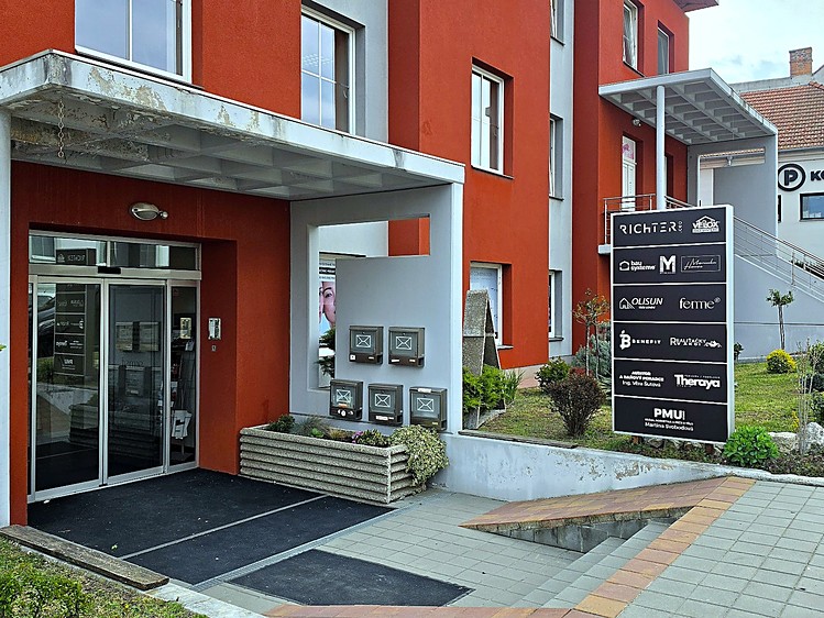 Pronájem kanceláře 178 m² - foto 7