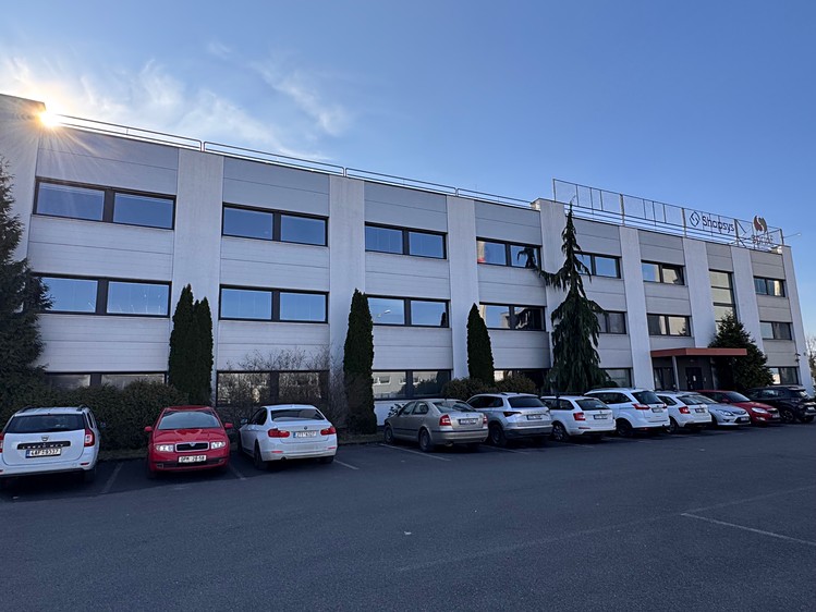 Pronájem kanceláře 575 m² - foto 1