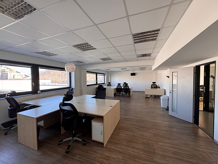 Pronájem kanceláře 575 m² - foto 7