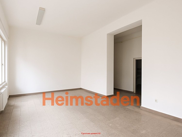 Pronájem kanceláře 165 m² - foto 4