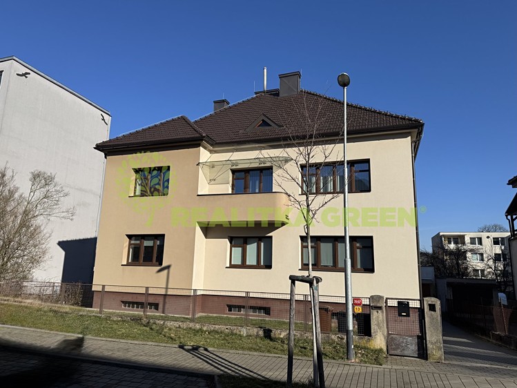 Pronájem komerční nemovitosti 110 m² - foto 1