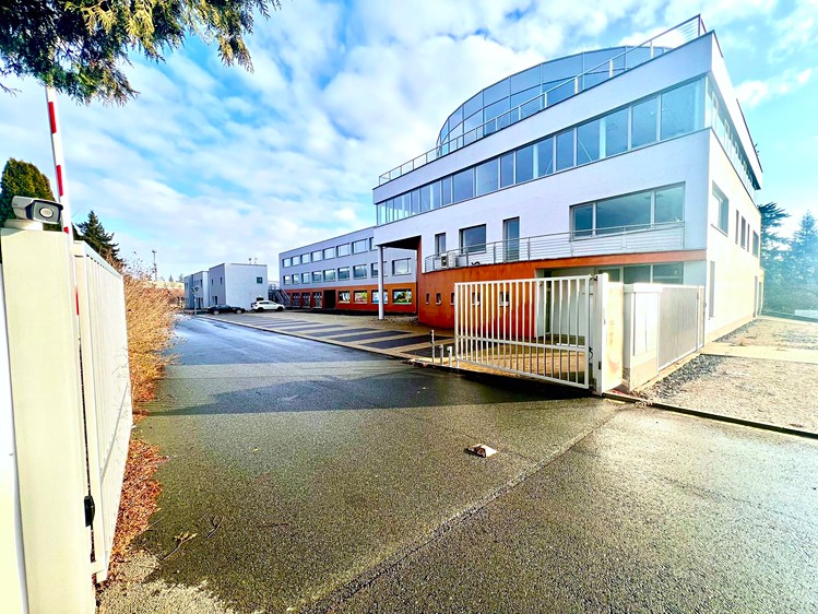 Pronájem kanceláře 65 m² - foto 7