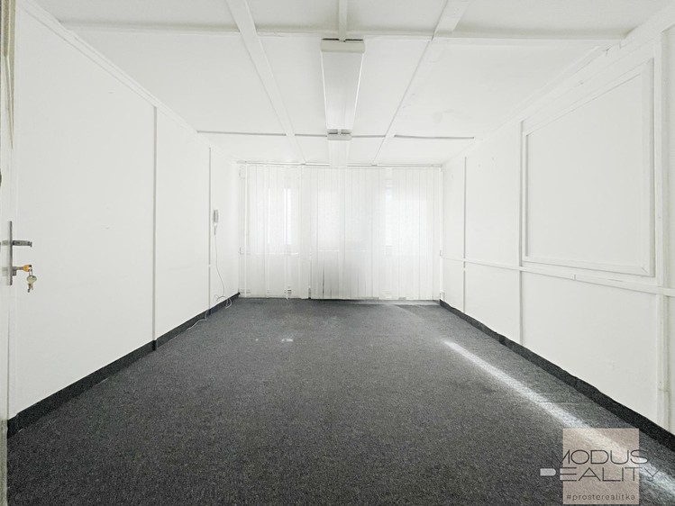 Pronájem kanceláře 17 m² - foto 1