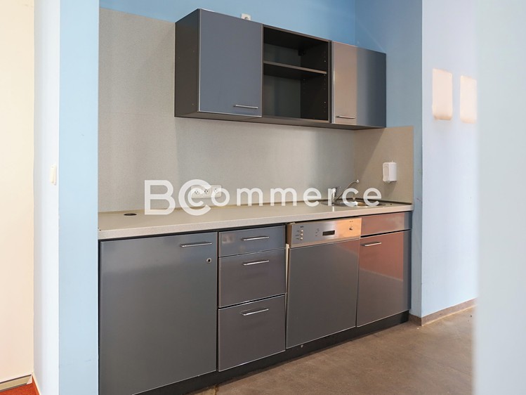 Pronájem kanceláře 1 385 m² - foto 7