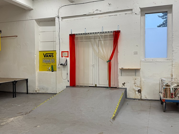 Pronájem skladového prostoru 1 300 m² - foto 7
