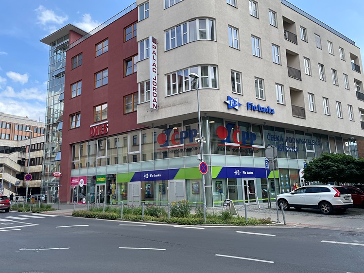 Pronájem kanceláře 273 m² - foto 1