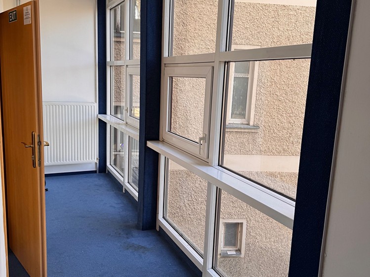 Pronájem kanceláře 74 m² - foto 4