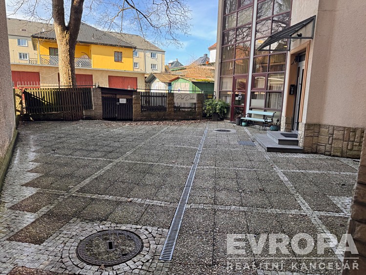 Pronájem kanceláře 74 m² - foto 6
